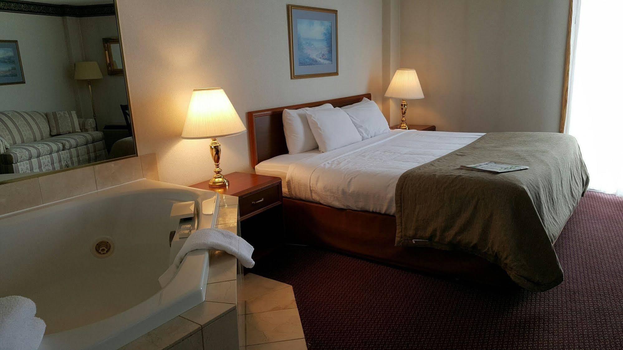 Best Western Plus Wausau Tower Inn Extérieur photo