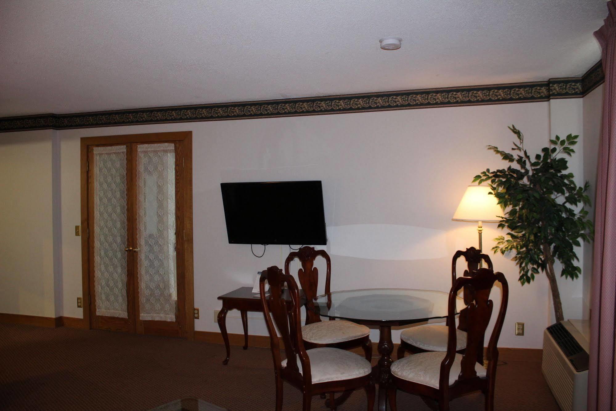 Best Western Plus Wausau Tower Inn Extérieur photo